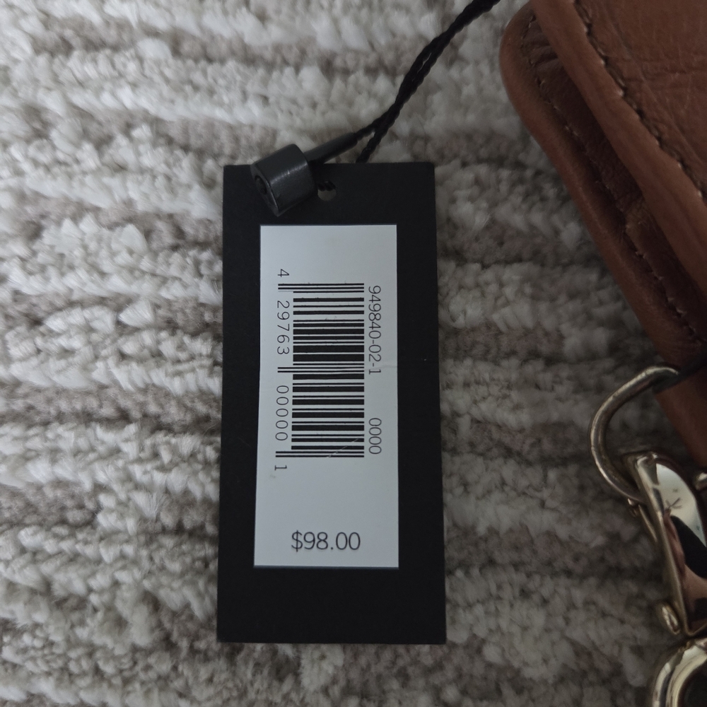 Banana Republic Cognac Leather Wristlet/Clutch NWT RARE Find - Picture 3 of 8